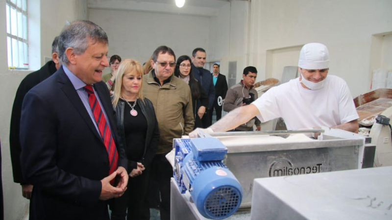 En un contexto económico difícil, el Gobierno sigue apostando al desarrollo de la industria local