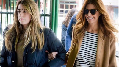 Awada acompañó a su hija Valentina quien votó por primera vez