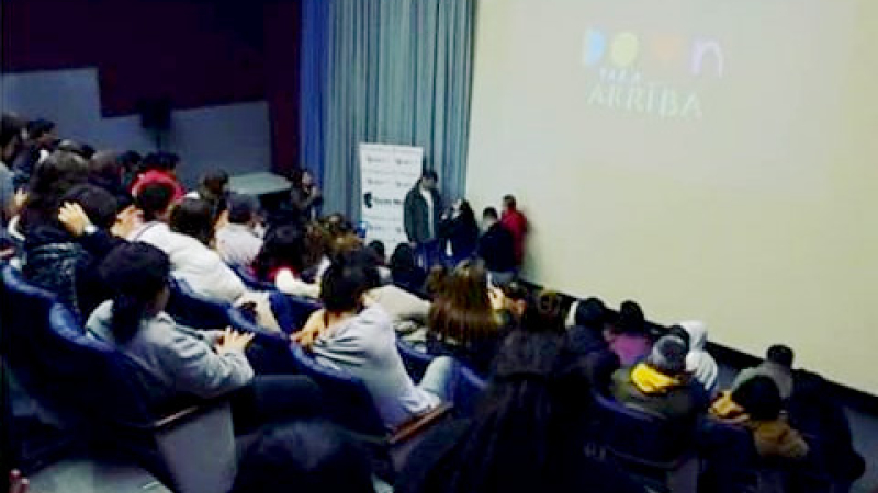 Down para arriba se presenta hoy en Corrientes