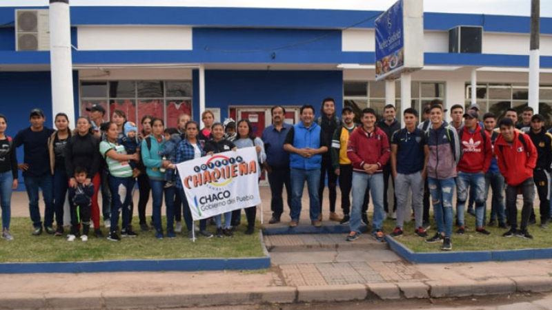 Jóvenes de Tres Isletas jugaron en “El Gigante de la Avenida”