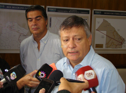 CONFER3.jpg
