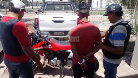 58delincuente robo moto.jpeg