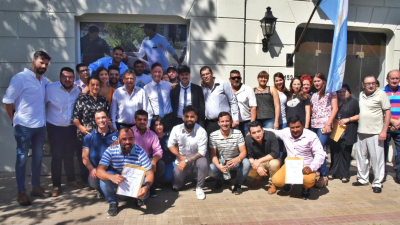 El gobernador Peppo entregó kits de herramientas al Centro de Liberados
