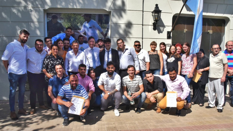 El gobernador Peppo entregó kits de herramientas al Centro de Liberados