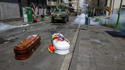 Bolivia: el gobierno reprimió una marcha en la que despedían a ocho muertos