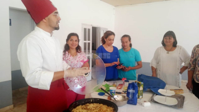 Charata: Talleres de cocina saludable para padres del Centro La Rosa Azul