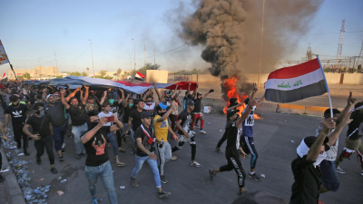 Tras semanas de protestas, renuncia el primer ministro de Irak