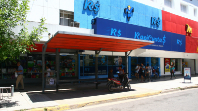 Continúa el paro y la semana comenzará sin colectivos