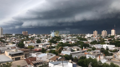 Después de un sábado agobiante llegó la lluvia y rige un alerta por tormentas fuertes para todo el Chaco