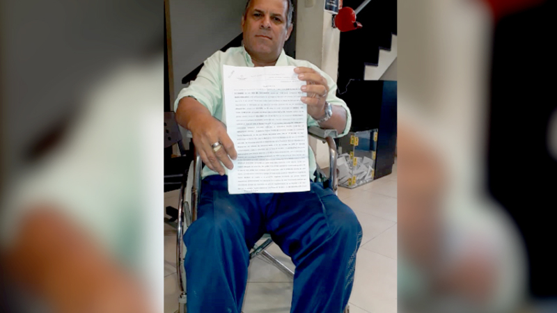 Su hijo está preso por una causa de abuso y dice que se trata de “una disputa familiar”