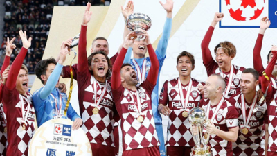 David Villa se retira del fútbol gritando campeón en Japón