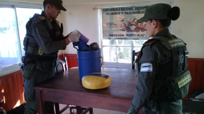 Detienen a dos choferes de un ómnibus que trasladaban cocaína