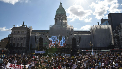 Multitudinaria y emotiva marcha en el Congreso a un mes del asesinato de Fernando Báez Sosa