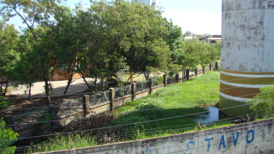 Güiraldes: vecinos preocupados por la acumulación de agua estancada en el tanque de Sameep