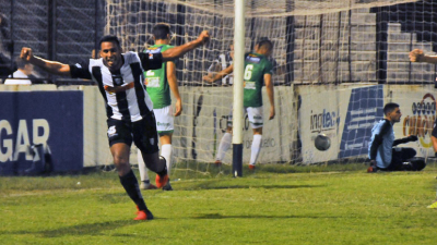 For Ever tomó aire en el final y quedó arriba