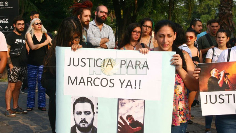 Familiares y amigos de Marcos marcharon pidiendo justicia