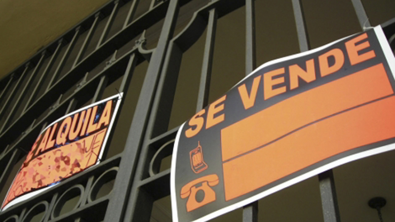 Por decreto se congelarían los alquileres y créditos hipotecarios