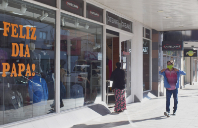 Con la mayoría de comercios abiertos, las ventas siguen sin recuperarse