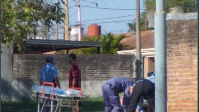 Resistencia: un operario perdió la vida tras la caída de un poste