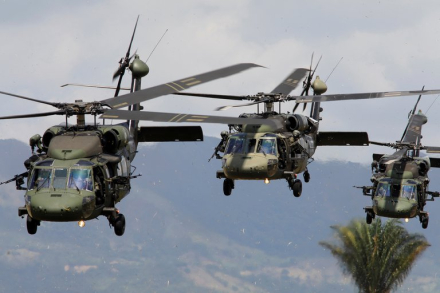 Helicópteros UH-60 Black Hawk.jpg