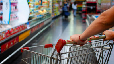 Polémica: supermercados desmienten acuerdo con gremio para dar bono solidario de $5.000