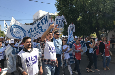 En la semana del Día del Maestro, paro docente por demanda salarial