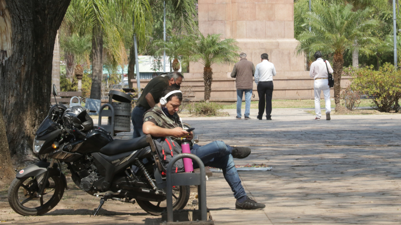 En un día récord de contagios la gente en la calle sigue sin cuidarse