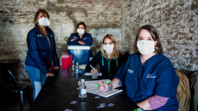 Las vacunas y el agua potable: dos pasos clave para la salud