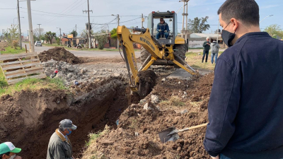 El Municipio continúa construyendo alcantarillas revestidas en distintos barrios de la ciudad