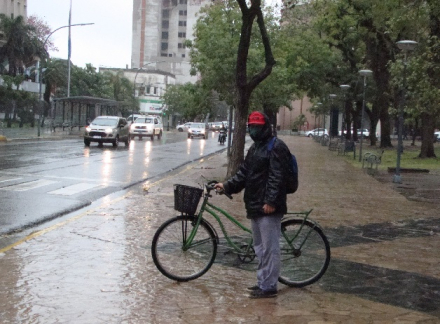 lluvia hombre.jpg