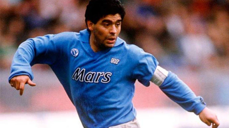 Diego y su amor por siempre a la pelota