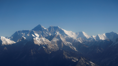 China y Nepal acuerdan la altura exacta del Everest