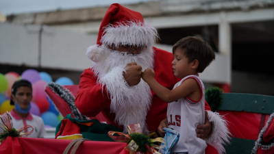 Magda Ayala junto a Papá Noel: "No hay nada más hermoso que ver a nuestros niños felices"