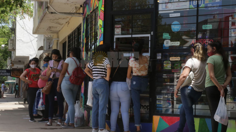 La fiebre por las compras no cesa y el cumplimiento de las normas es menor