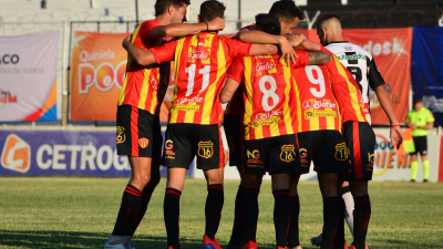 Sarmiento ganó el clásico y le quitó a For Ever la posibilidad de jugar por el primer ascenso