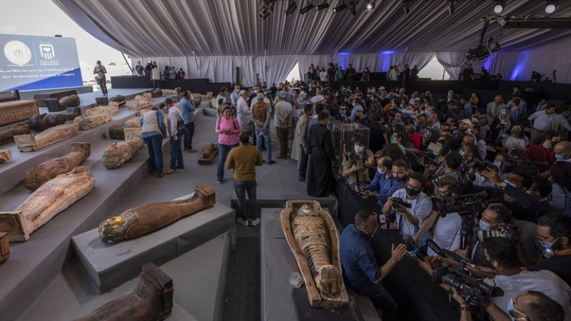 Egipto anunció nuevos descubrimientos arqueológicos “que reescribirán la historia” de Saqqara