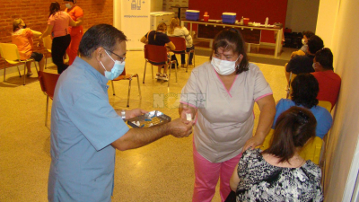 Antunes estimó que completarán la vacunación para todo el sector de la salud
