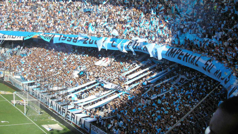 Se analiza la posibilidad del regreso del público a los estadios