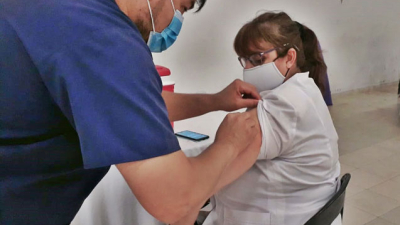 Comienza la segunda etapa de la vacunación a los docentes