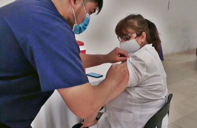 Comienza la segunda etapa de la vacunación a los docentes