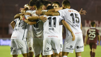 Newell's ganó su primer partido en el torneo