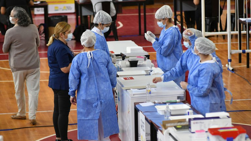 El Gobierno le pidió a la India que libere 580.000 dosis de la vacuna Covishield de Oxford-AstraZeneca