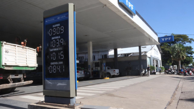 Naftazo: las pizarras de todas las marcas estrenaron los tres dígitos