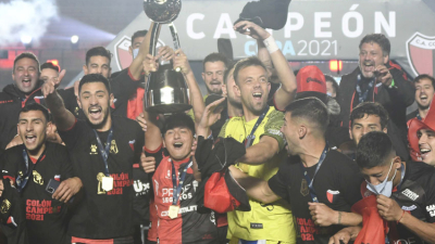 ¡Colón, por primera vez campeón de fútbol argentino!