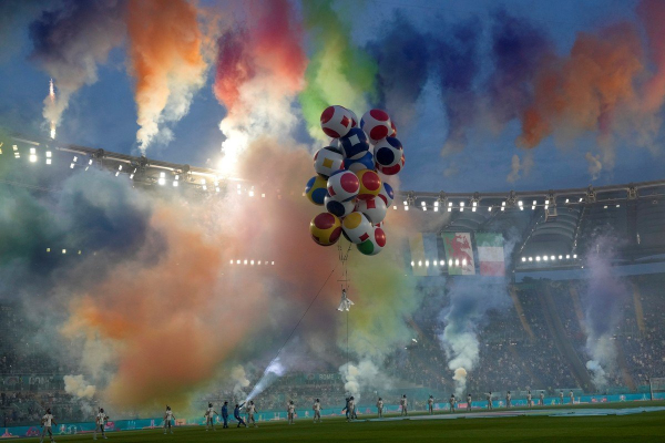 La fiesta de inauguración de la Euro en el Estadio Olímpico de Roma (Reuters).