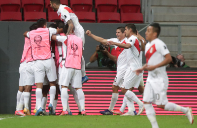 Perú eliminó a Venezuela y saltó al segundo puesto del grupo B