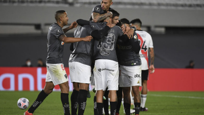 Mineiro mostró sus garras en el Monumental y venció a River