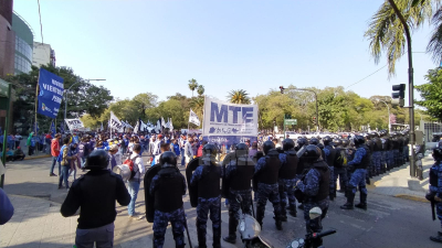 Atención conductores: microcentro con cortes intermitentes en el tránsito