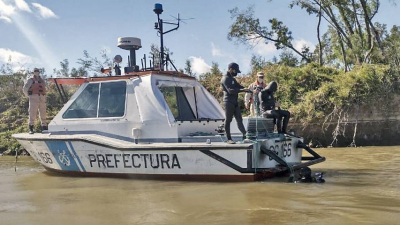 Suman un helicóptero para dar con el paradero de dos pescadores en Goya