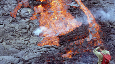 La furia de la Tierra: una semana marcada por fuertes terremotos y volcanes en erupción